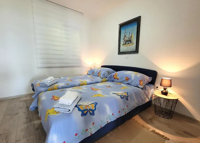 Carla2 Direkt Am By Interhome Apartment Omisalj