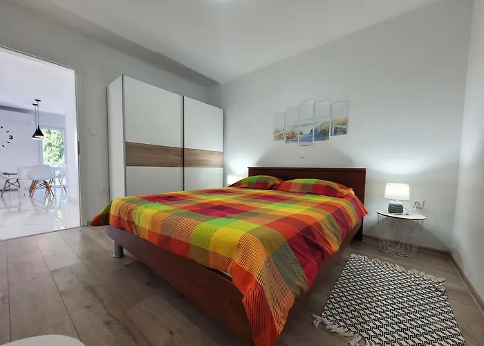 Apartment Carla2 Direkt Am By Interhome Omisalj