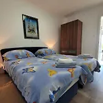 Carla2 Direkt Am By Interhome Omišalj