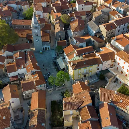 Appartement Carla2 Direkt Am By Interhome Omišalj